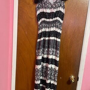 Elegant Black and White Lace Maxi Dress